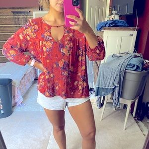 AE keyhole 3 quarter sleeve floral top